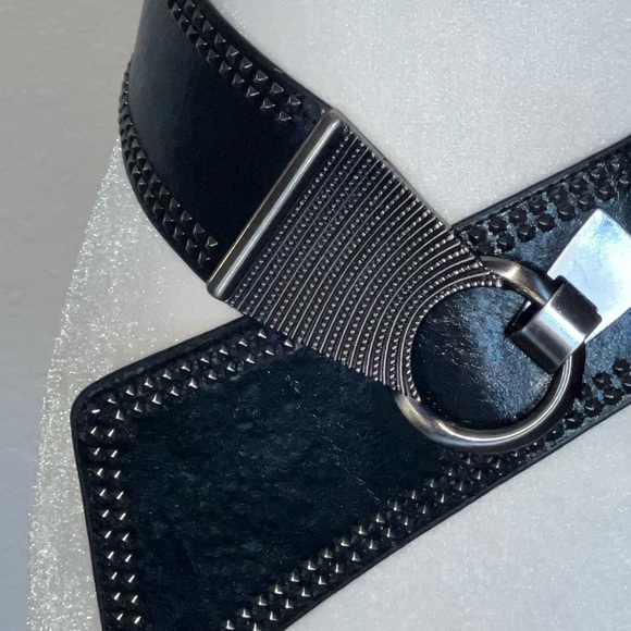 Black Wide Elastic Belt - Picture 3 of 6